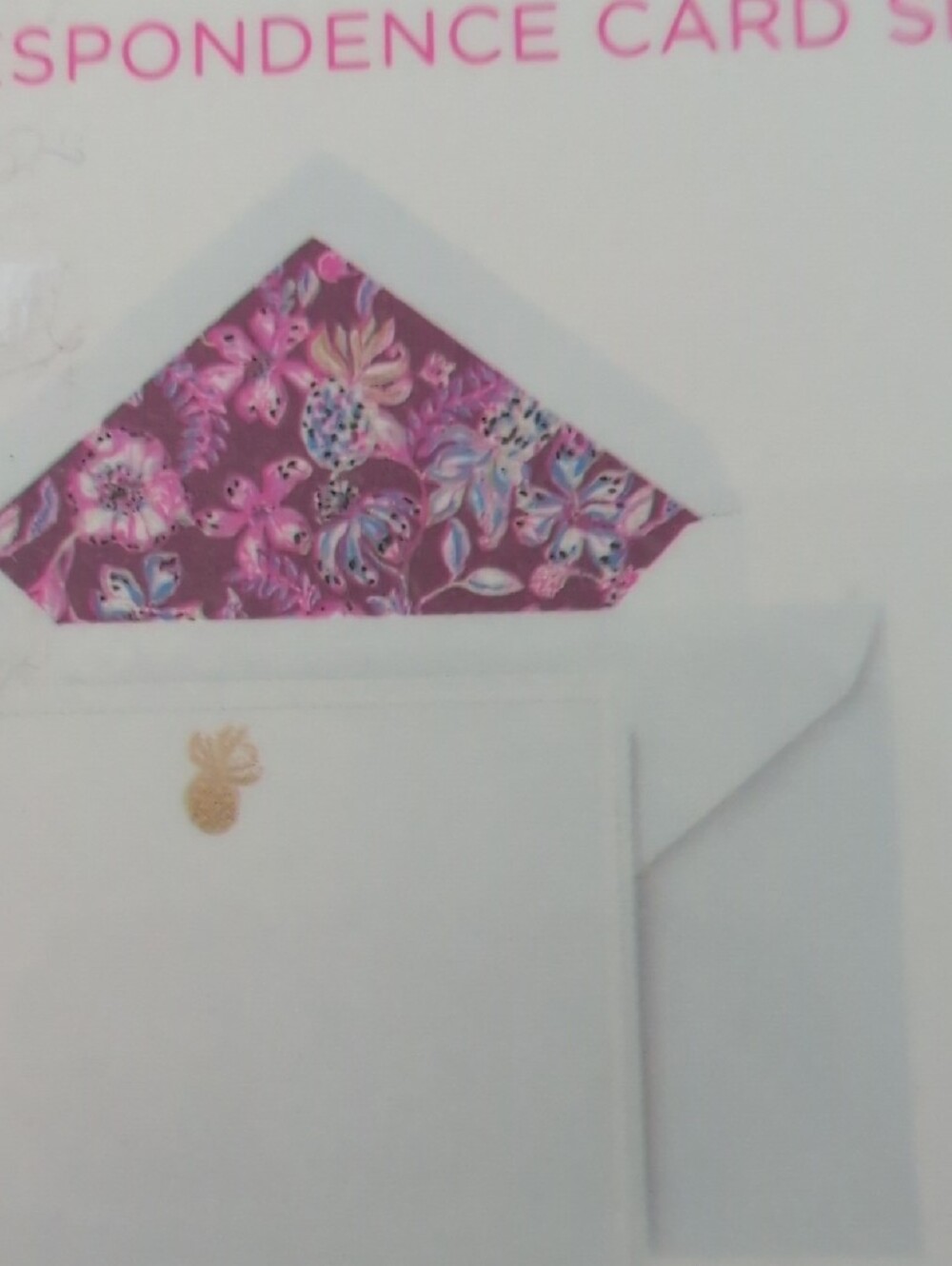 NWT Lilly Pulitzer Card Set with Matching Pen and Keychain - Picture 5 of 5